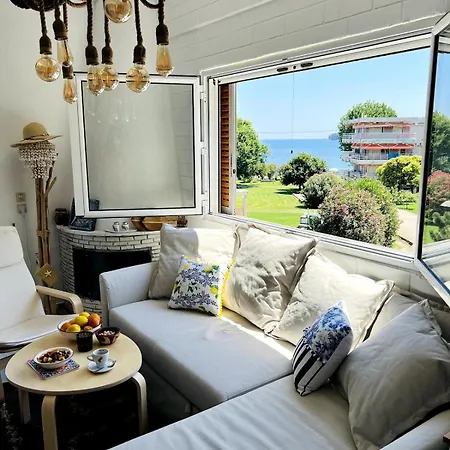 Апартаменты Lovely By The Sea